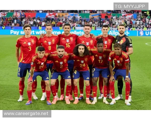 斯洛伐克足球现役明星球员盘点与成就分析