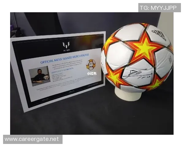 足球明星亲笔签名卡的魅力与收藏价值探秘