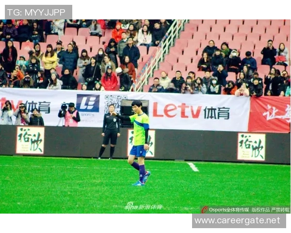 足球明星在比赛中的生理反应揭秘及其对竞技表现的影响分析 足球明星在比赛中的生理反应揭秘及其对竞技表现的影响分析